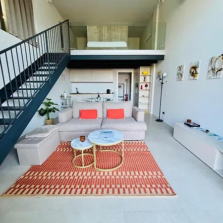 Panorama Loft شقة ستريزا