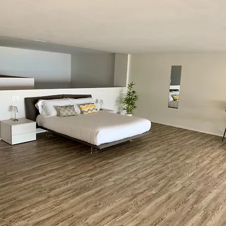 Апартаменты Panorama Loft Стреза